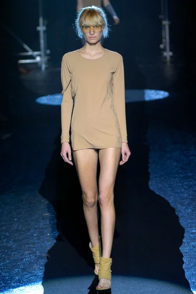 Look 12
